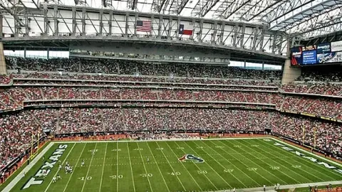 刘诚宇85分钟传球未中，腿疼疑因抽筋